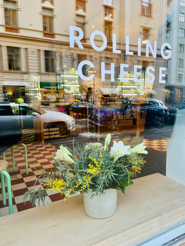 Yrityspalvelut, Rolling Cheese